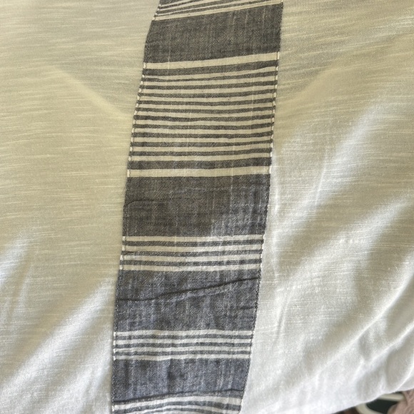 Flowy tee with strip detail - Picture 6 of 6